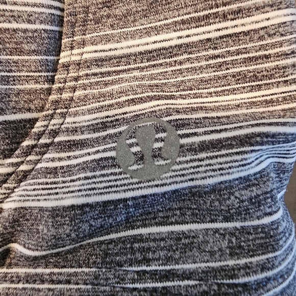 Lululemon bra - Picture 2 of 3